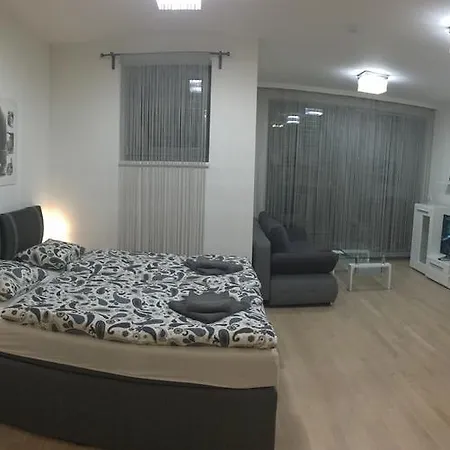 Apartman Bohemian Holiday Kobylisy Apartment